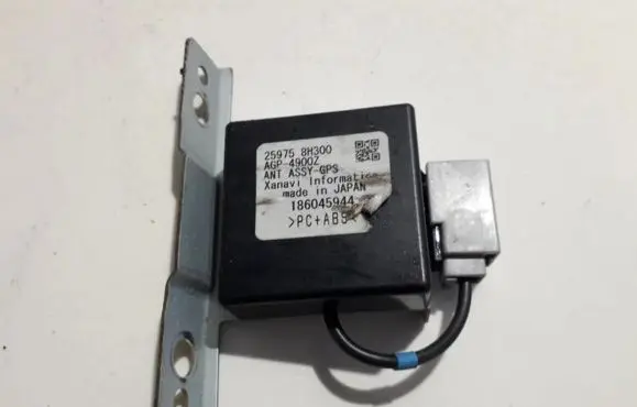 Nissan X-Trail T30 Antenna control unit 259758h300 agp-4900z