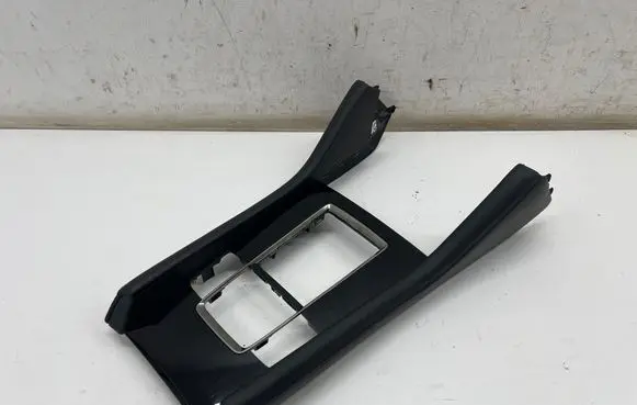 Mazda 3 Gear shifter surround trim plastic BDGG64341