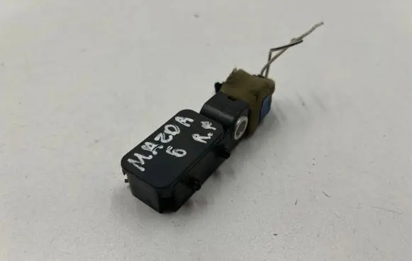 Mazda 6 Airbag deployment crash/impact sensor GJ6A57KC0