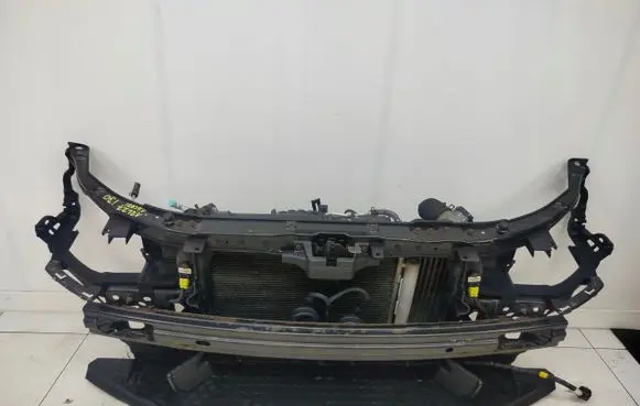 Hyundai i30 Radiator support slam panel 