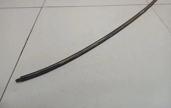 Rover 620 Front door glass trim molding