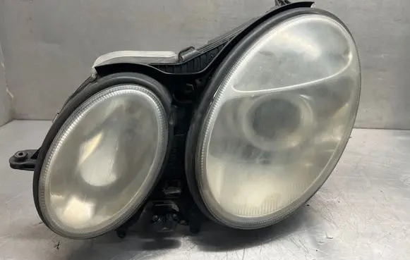 Mercedes-Benz E W211 Headlight/headlamp A0008201608