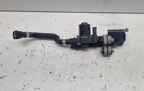 BMW 6 F12 F13 Coolant heater control valve 1712851707704 851707704 160719