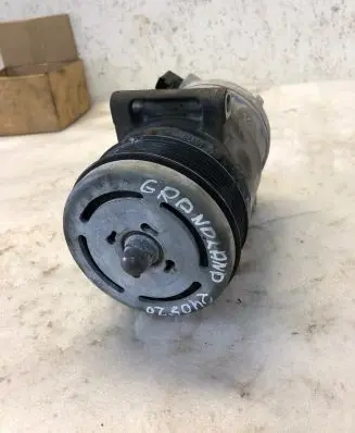 Opel Grandland X Air conditioning (A/C) compressor (pump) 9827552280
