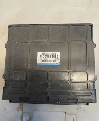 Mitsubishi Colt Engine control unit/module MD356552