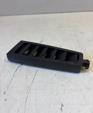 Rear air vent grill