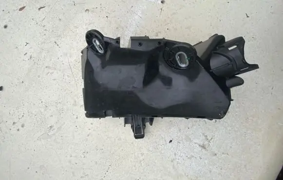 Volkswagen T-Roc Fuse box cover 5Q0907361G 63513541 63513540S17