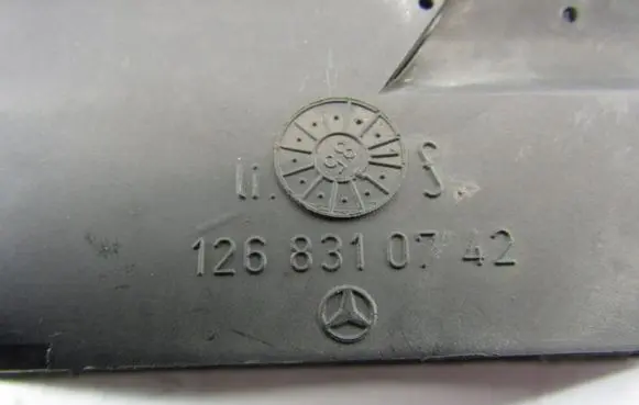 Mercedes-Benz S W126 Dash center air vent grill 1268310742