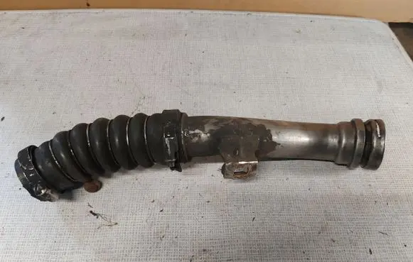 Renault Clio III Intercooler hose/pipe 8200447887