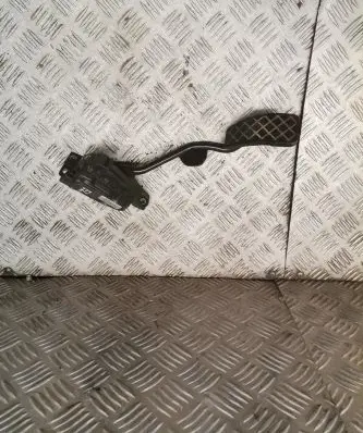 Volkswagen PASSAT B5.5 Accelerator throttle pedal 8e2721523