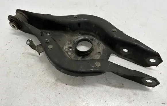 BMW 4 F32 F33 Rear upper control arm/wishbone 6867540