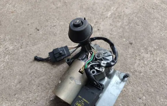 Jeep Grand Cherokee Rear window wiper motor 53350712