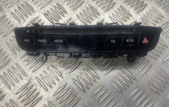 Mercedes-Benz X-class W470 Head unit multimedia control 13925875
