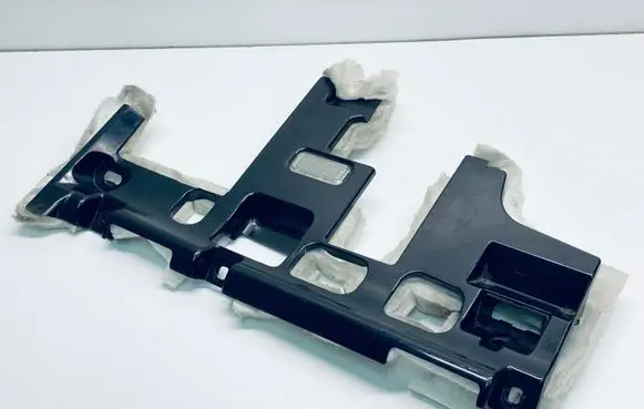 Dashboard lower bottom trim panel