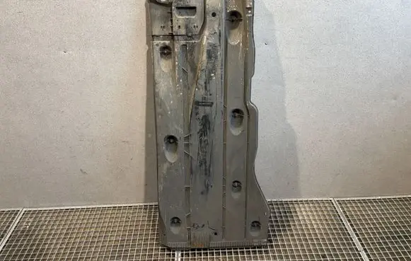 Seat Leon (5F) Side bottom protection 5q0825202L