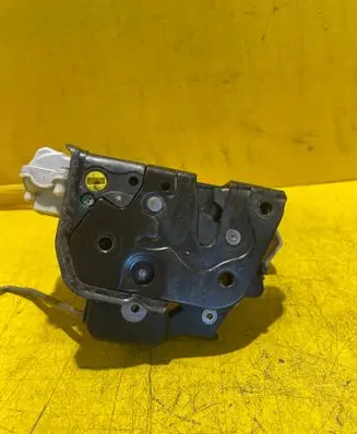 Audi A6 S6 C6 4F Rear door lock 4F0839015A