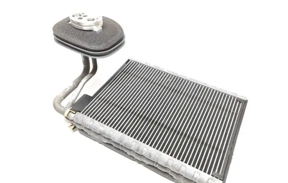 BMW 5 F10 F11 Air conditioning (A/C) radiator (interior) U7589004