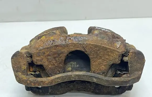 Honda CR-V Front brake caliper