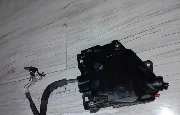 Citroen C3 Battery relay fuse 9675123880