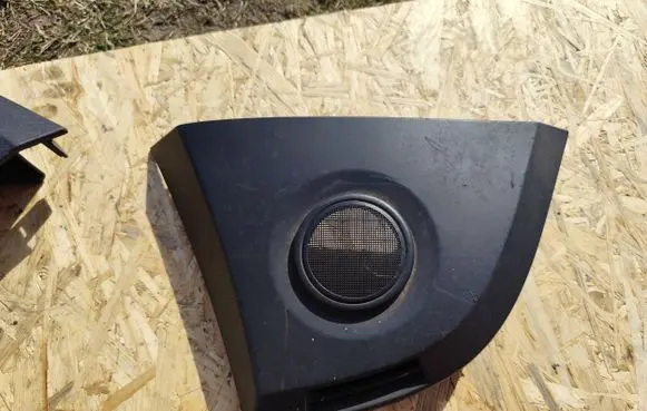 Renault Espace - Grand espace IV Side speaker trim/cover 8200122310 8200122313