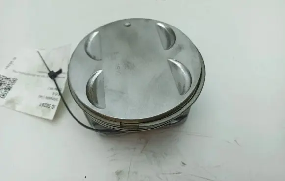 Cadillac SRX Piston 161036038 062121422