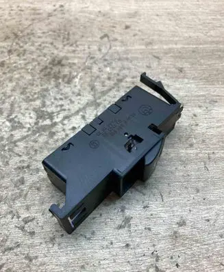 BMW 3 E46 Electric window control switch 8381510 03120330