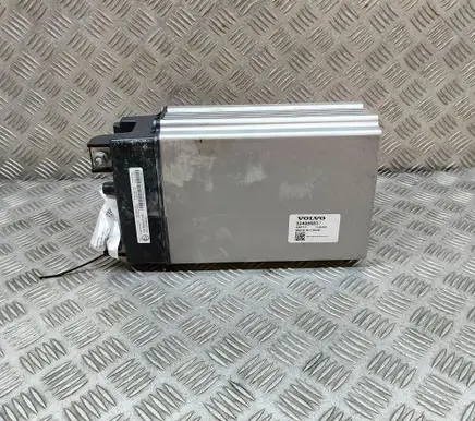 Volvo XC40 Hybrid / electric car battery 421291463 32400883