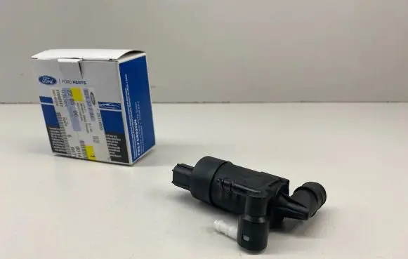 Ford Ecosport Windscreen/windshield washer pump BV6117K624BC