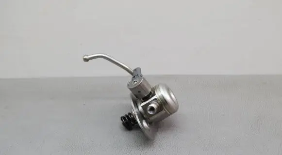 BMW X1 F48 F49 Mechanical fuel pump 7636881