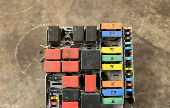Citroen Nemo Fuse box set PA66MD25