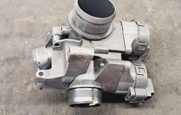 Volvo V50 Electric throttle body valve 9655971880 25352157