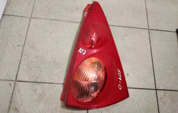 Peugeot 107 Rear/tail lights