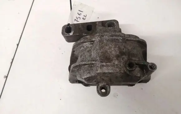Skoda Octavia Mk2 (1Z) Engine mount bracket 1k0199262as
