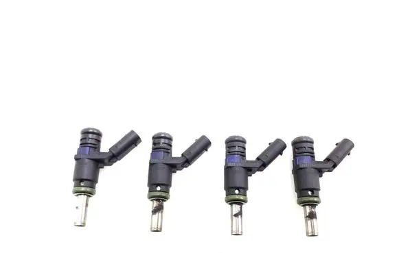 Mercedes-Benz A W169 Fuel injector A0000789023