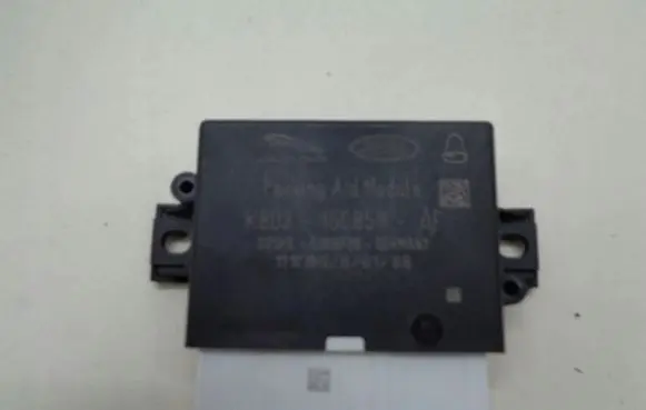 Land Rover Discovery Sport Parking PDC control unit/module K8D215C859AF