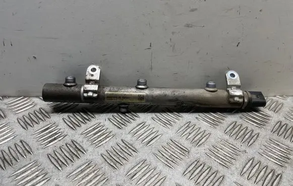 Mercedes-Benz C W204 Fuel main line pipe A6420703095
