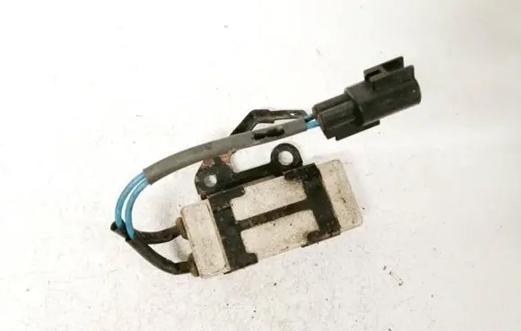 Coolant fan relay