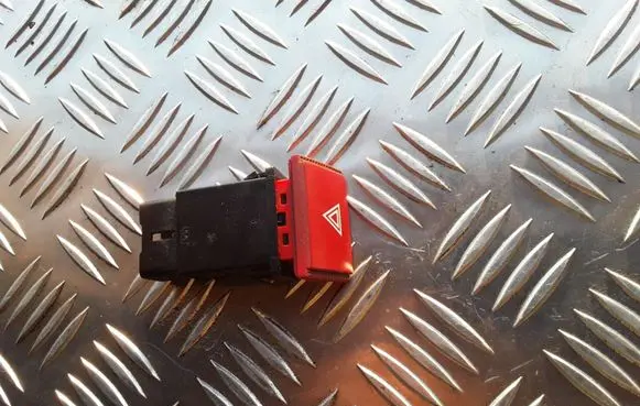 Hyundai Getz Hazard light switch