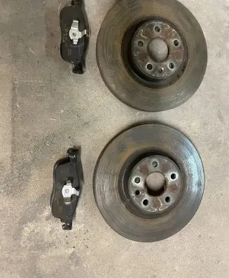 Land Rover Discovery Sport Front brake disc