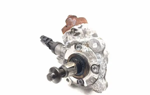 BMW 3 E90 E91 Fuel injection high pressure pump 7797874 0445010506