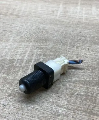 Peugeot 407 Brake pedal sensor switch 