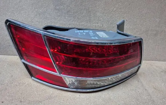Hyundai Sonata Rear/tail lights 924013K0