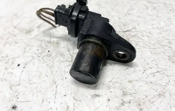 Mercedes-Benz Vito Viano W639 Camshaft position sensor A0031539728