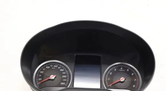 Speedometer (instrument cluster)