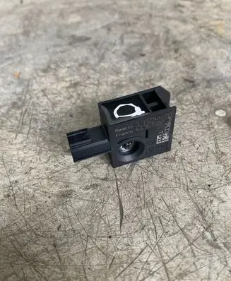 Opel Adam Airbag deployment crash/impact sensor 13504470