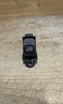 Volvo V70 Electric window control switch 30773273