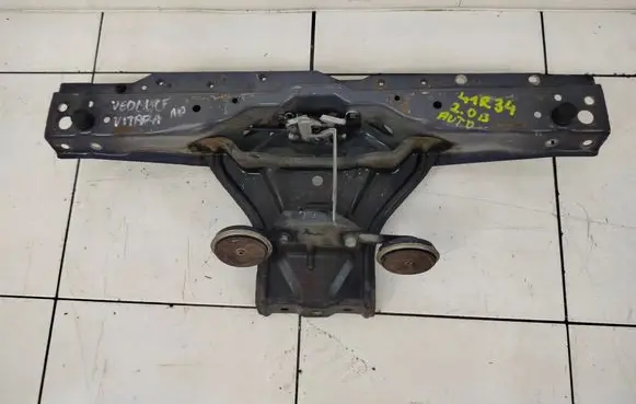Suzuki Grand Vitara II Radiator support slam panel 