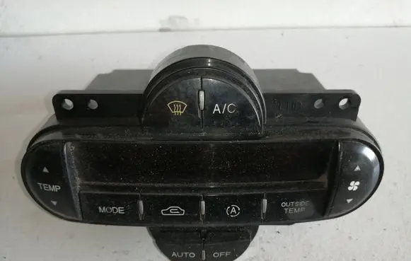 KIA Carens I Climate control unit 0K2FB 0K2FB61190