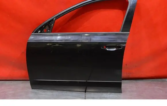 Skoda Octavia Mk3 (5E) Front door 