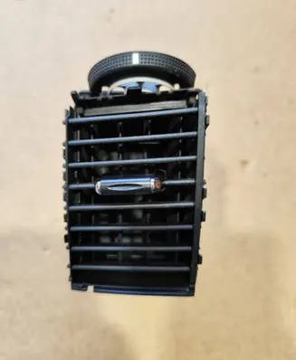 Toyota Land Cruiser (J120) Dash center air vent grill 6556430040